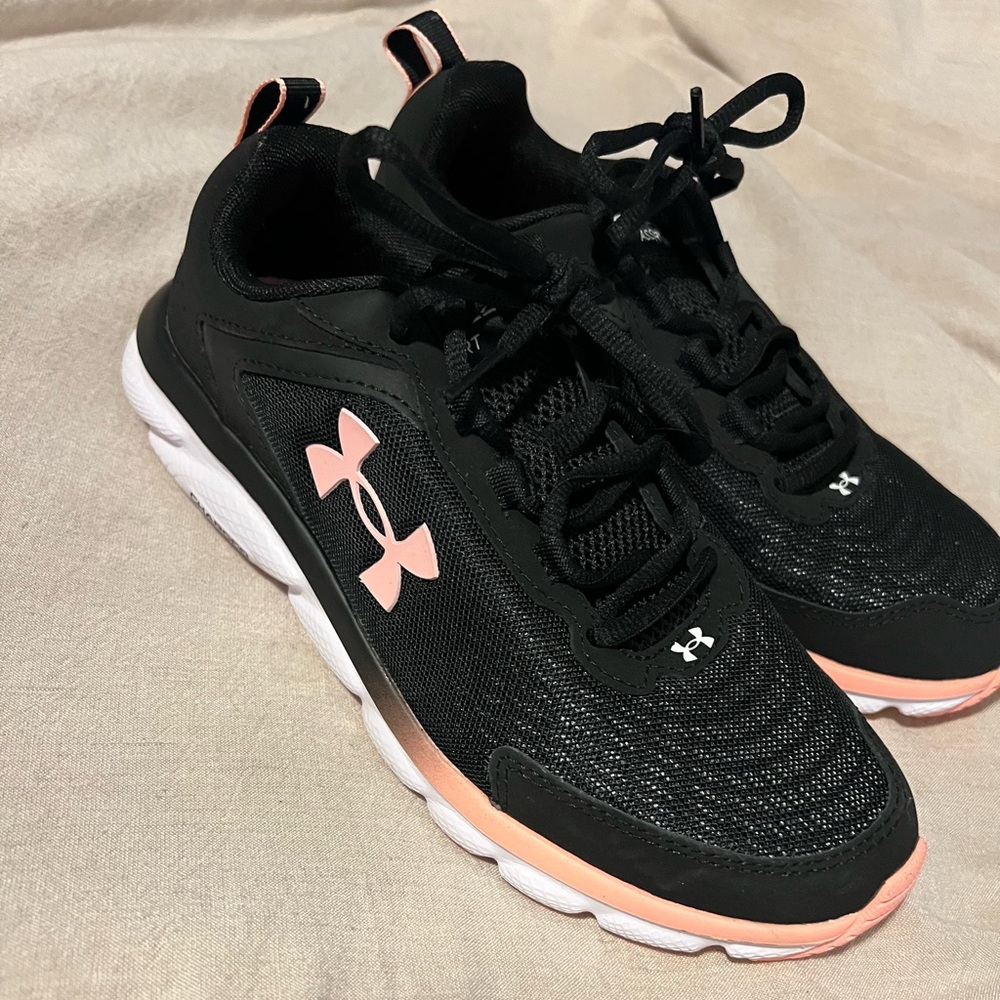 Women’s Under Armor running shoes size 8.5